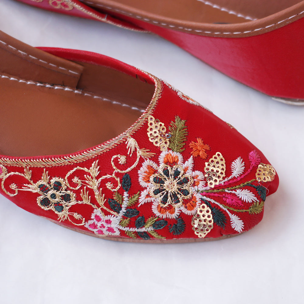 Stylish Elegant Traditional Handcrafted Khussa